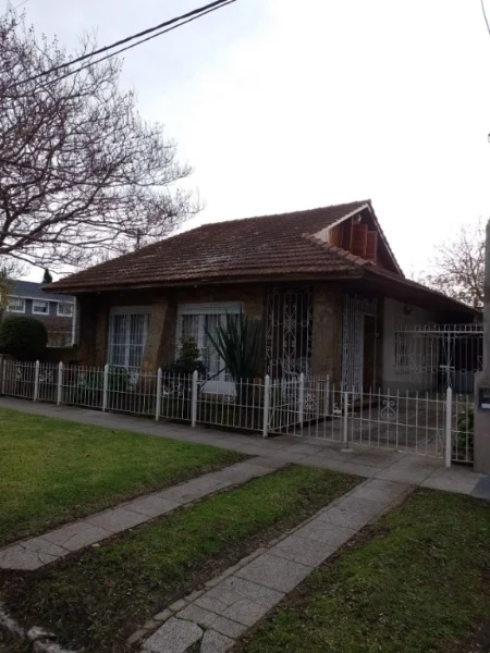 Casas, chalets en Venta — Beltrami 1800