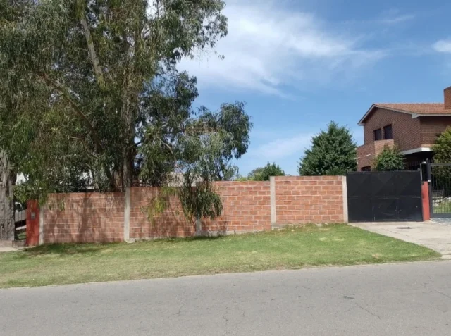 Lotes y terrenos en Venta — Acha 2500