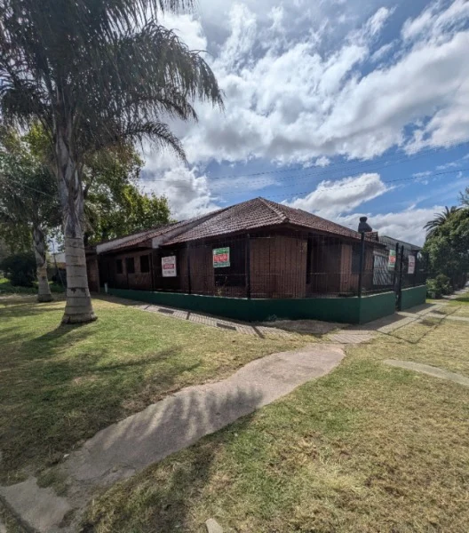 Casas, chalets en Venta — Lebensohn 3200 (esquina Figueroa Alcorta)