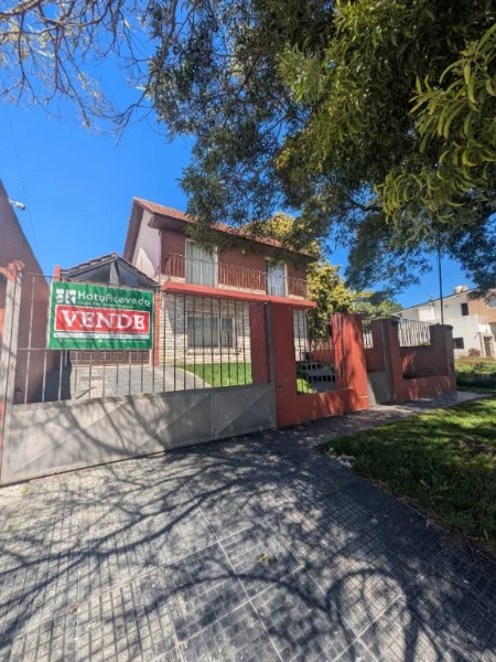 Casas, chalets en Venta — Aguado 2328