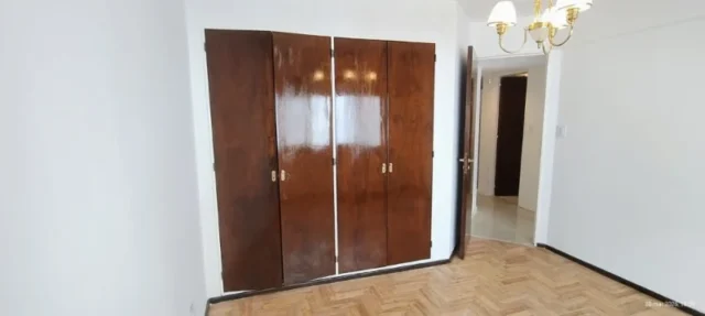 Departamentos, pisos y semipisos en Venta — Bolivar 2500