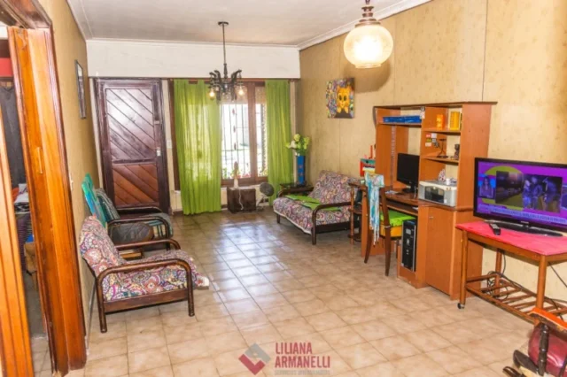 Casas, chalets en Venta — DON BOSCO 2300