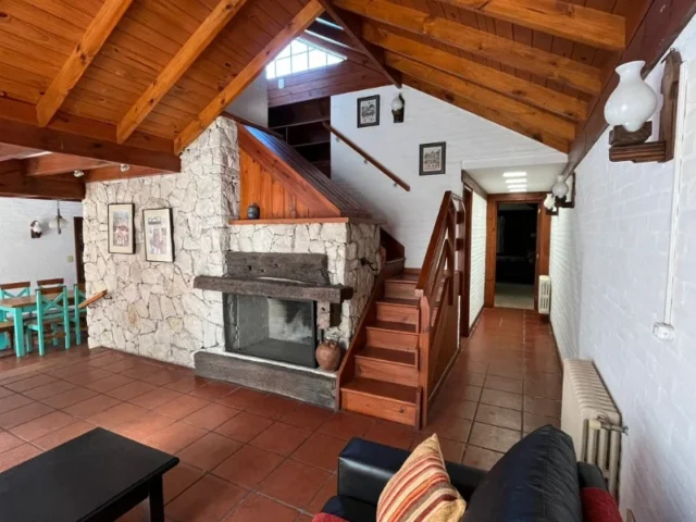 Casas, chalets en Alquiler por Día — LOPEZ Y PLANES 1400