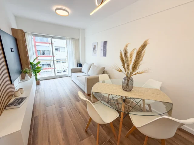 Departamentos, pisos y semipisos en Venta — GASCON 2500