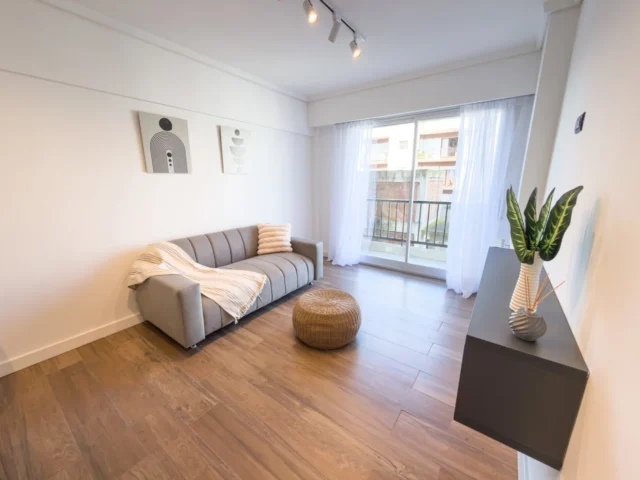 Departamentos, pisos y semipisos en Venta — CORRIENTES 2400