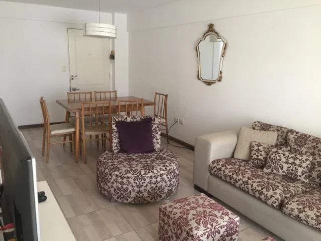 Departamentos, pisos y semipisos en Venta — Hipólito Yrigoyen y Catamarca