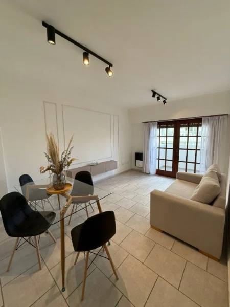Departamentos, pisos y semipisos en Venta — Colon 2500