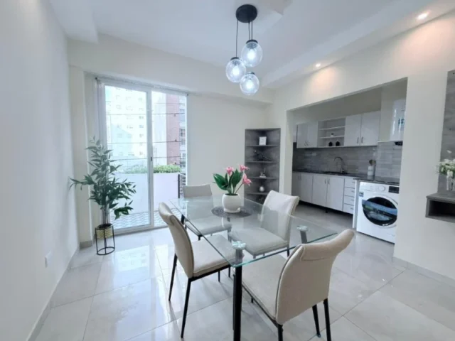Departamentos, pisos y semipisos en Venta — ALMIRANTE BROWN 1500