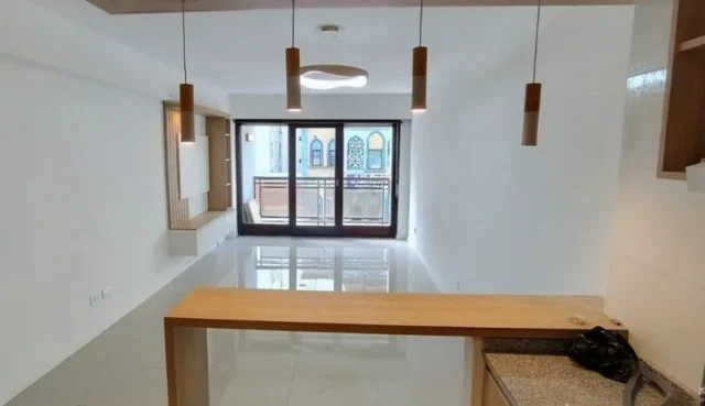 Departamentos, pisos y semipisos en Venta — BOLÍVAR 2600