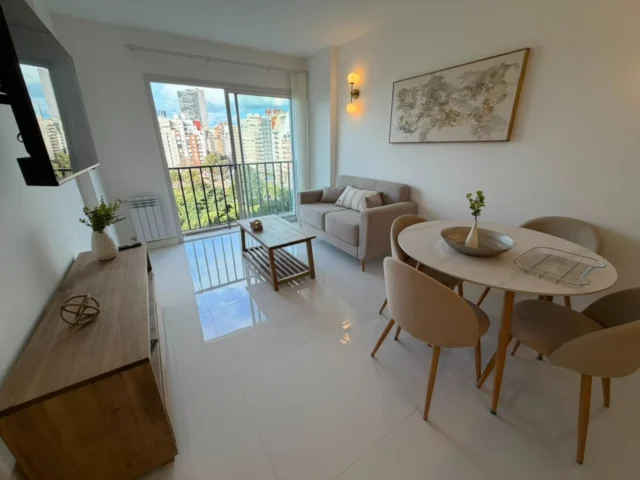 Departamentos, pisos y semipisos en Venta — BOLÍVAR 2100