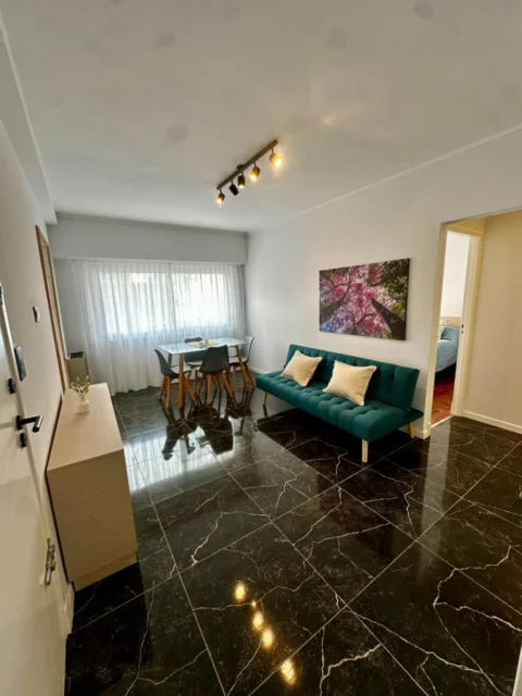 Departamentos, pisos y semipisos en Venta — BOLÍVAR 2700