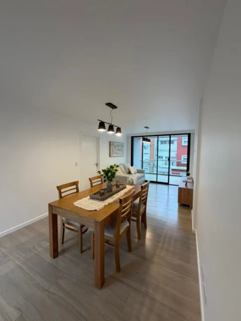 Departamentos, pisos y semipisos en Venta — MORENO 2100