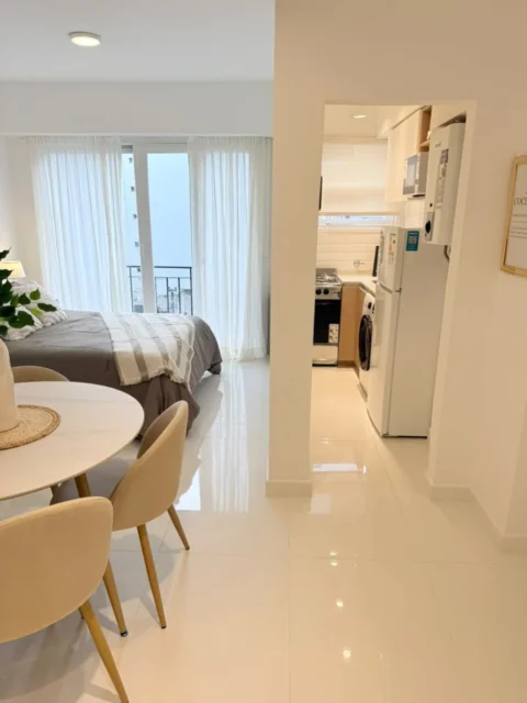 Departamentos, pisos y semipisos en Venta — BOLÍVAR 2300