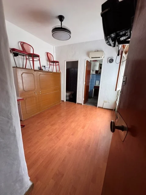 Departamentos, pisos y semipisos en Alquiler — Bolivar 2200