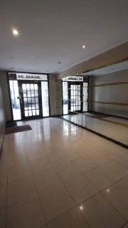 Departamentos, pisos y semipisos en Alquiler — Av. Colón