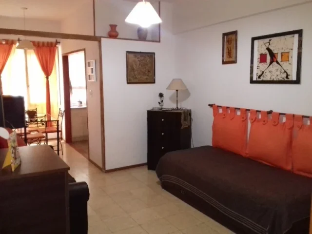 Departamentos, pisos y semipisos en Alquiler Temporario — MORENO 2200