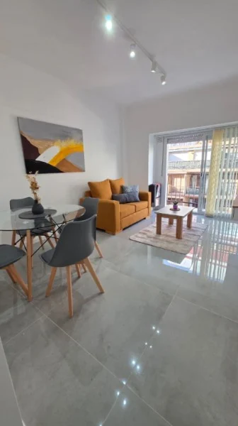 Departamentos, pisos y semipisos en Venta — Bolivar 2100