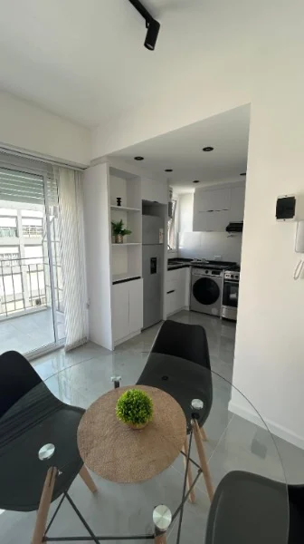 Departamentos, pisos y semipisos en Venta — Bolivar 2300