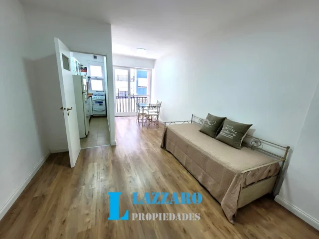 Departamentos, pisos y semipisos en Venta — Bolivar 2100