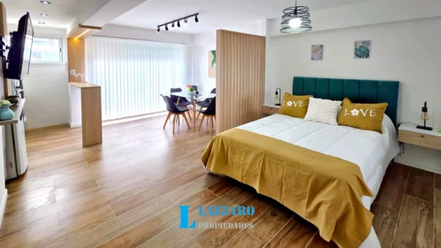 Departamentos, pisos y semipisos en Venta — Sarmiento 2400