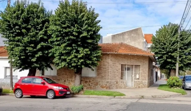 Casas, chalets en Venta — Catamarca 4402