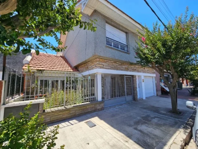 PH en Venta — 12 DE OCTUBRE  5200