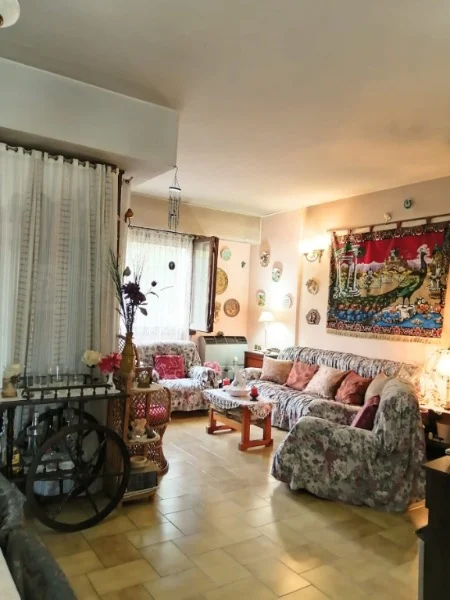 Departamentos, pisos y semipisos en Venta — Rivadavia 3800