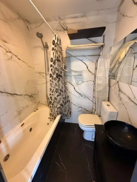 Departamentos, pisos y semipisos en Venta — Tucumán 2579