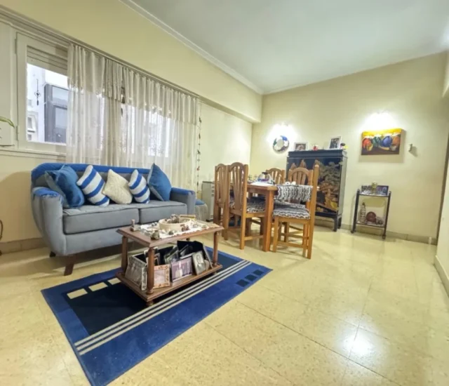 Departamentos, pisos y semipisos en Venta — Colón 2200
