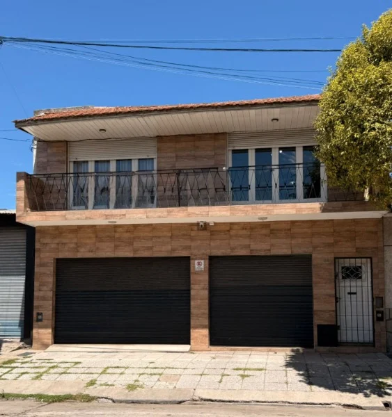 Casas, chalets en Venta — GARAY 5000