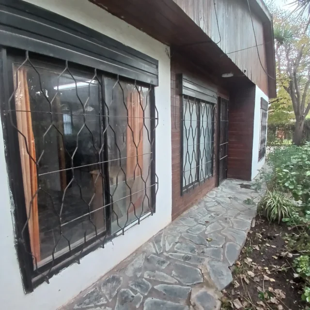 Casas, chalets en Venta — Gaboto 9000