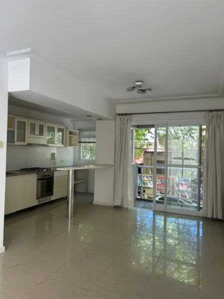 Departamentos, pisos y semipisos en Venta — La Rioja 1309