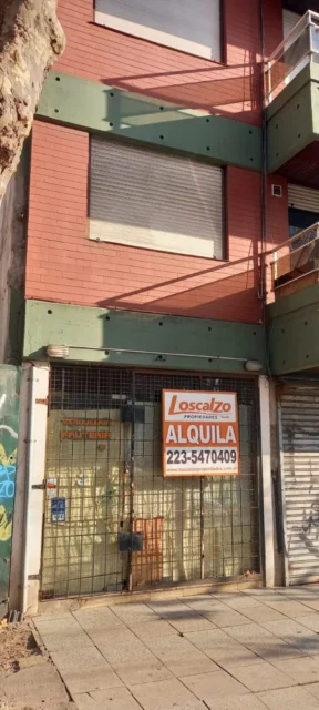 Locales en Alquiler — MORENO 3300