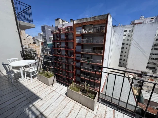 Departamentos, pisos y semipisos en Venta — Santa Fe y Rivadavia
