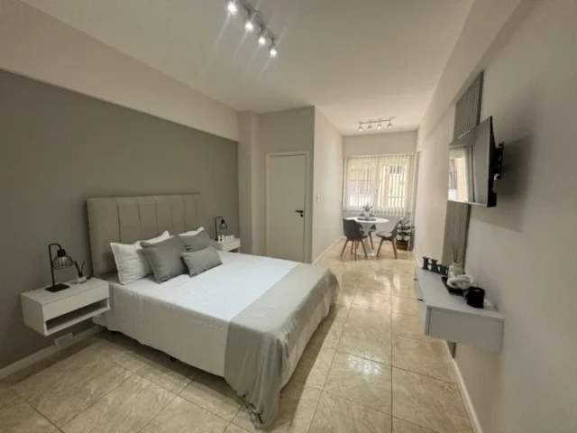 Departamentos, pisos y semipisos en Venta — Moreno y Corrientes