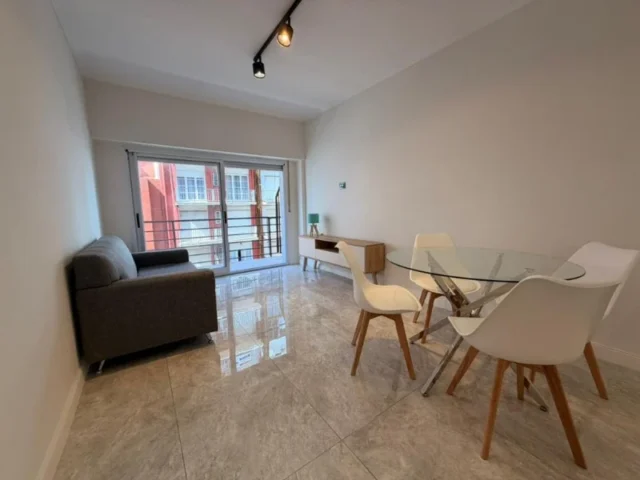 Departamentos, pisos y semipisos en Venta — Entre Rios y Rivadavia