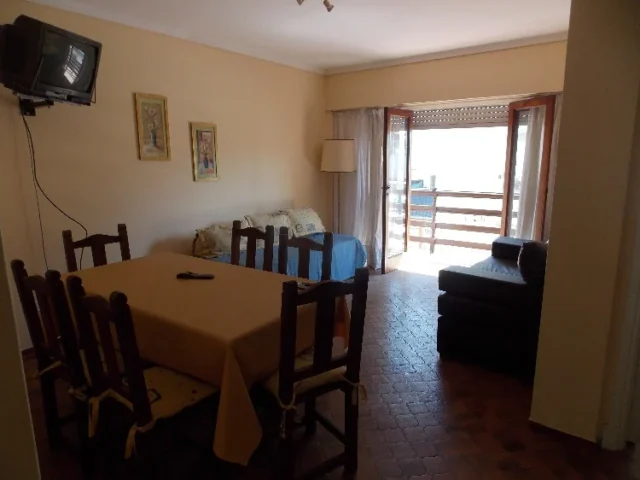Departamentos, pisos y semipisos en Alquiler Temporario — 25 de Mayo 3000