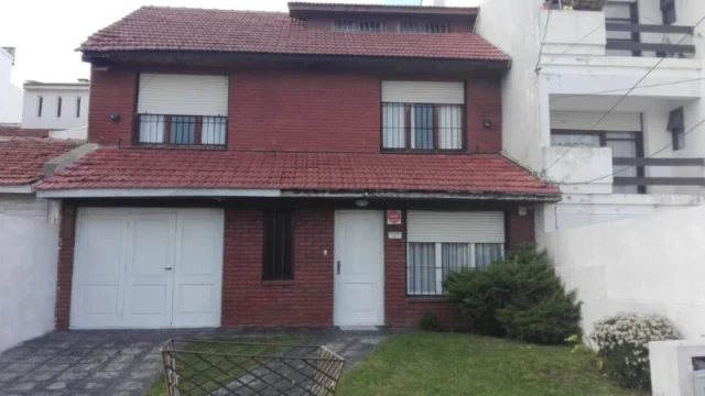 Casas, chalets en Venta — Ricardo Gutiérrez 500