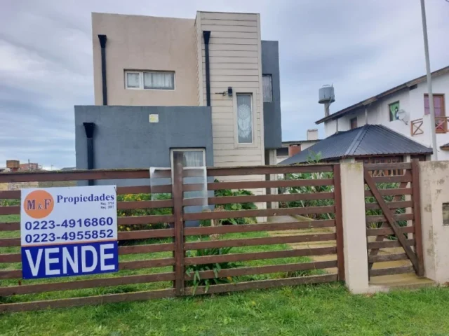 Casas, chalets en Venta — Iriarte 60