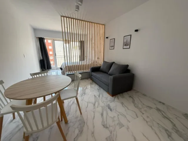 Departamentos, pisos y semipisos en Venta — Entre Ríos 1600
