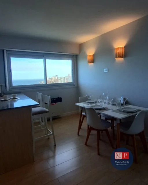 Departamentos, pisos y semipisos en Venta — Av. Luro 2237