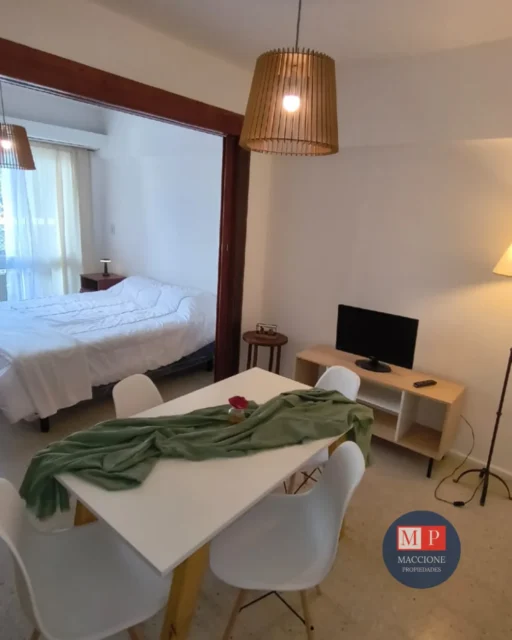 Departamentos, pisos y semipisos en Venta — Sarmiento 2493