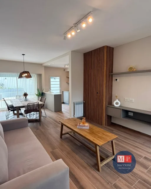 Dúplex en Venta — Libres del Sud 717