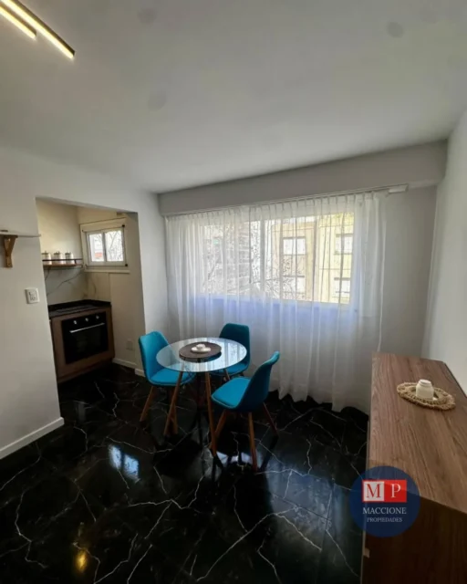 Departamentos, pisos y semipisos en Venta — Las Heras 2385