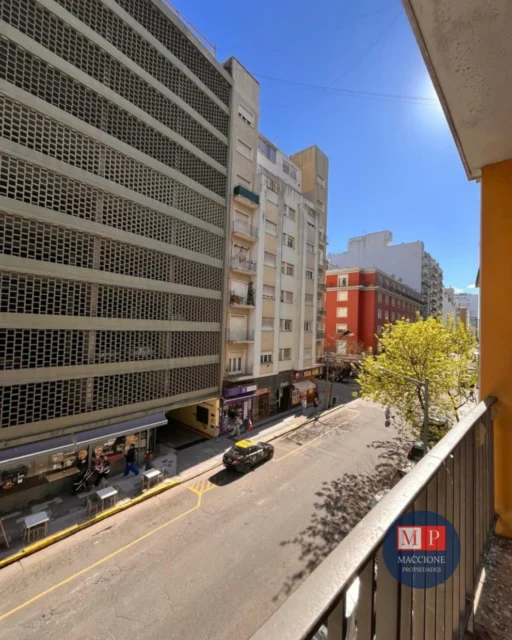 Departamentos, pisos y semipisos en Venta — Rivadavia 2269