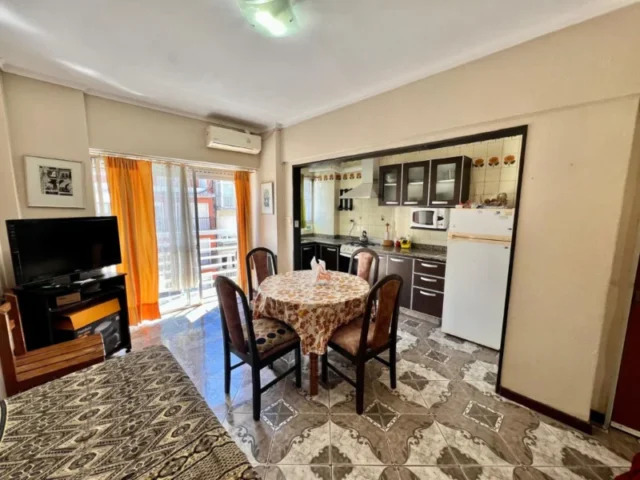 Departamentos, pisos y semipisos en Venta — Olavarria 2254