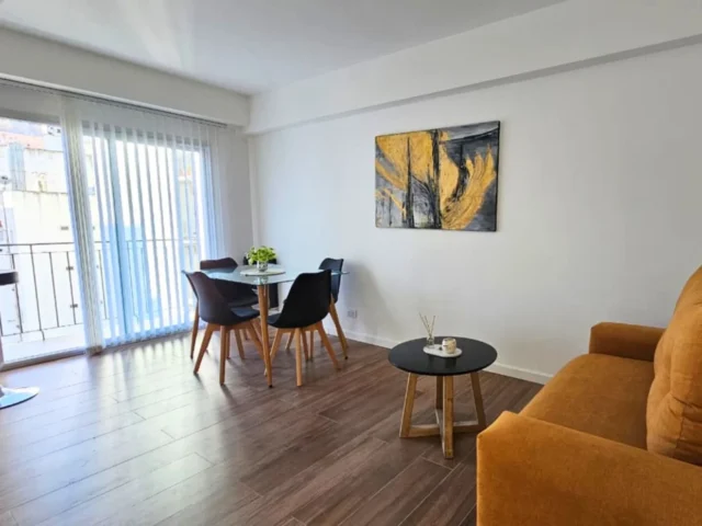 Departamentos, pisos y semipisos en Venta — Bolivar 2306