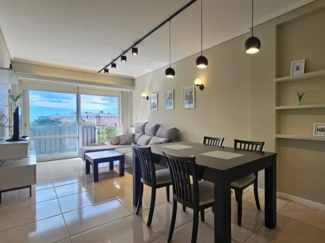 Departamentos, pisos y semipisos en Venta — Colón 2056