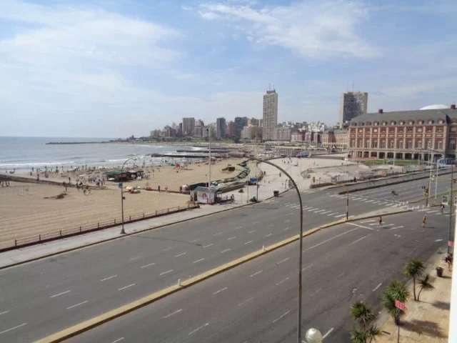 Departamentos, pisos y semipisos en Alquiler por Día — boulevard maritimo 1900