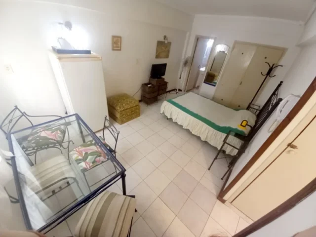 Departamentos, pisos y semipisos en Alquiler por Día — Av Colon 2200